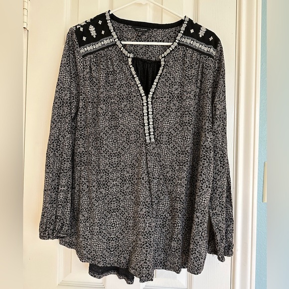 Lucky Brand Tops - Lucky Brand | Top Black White Embroidered Long Sleeve V Neck- Size 2x